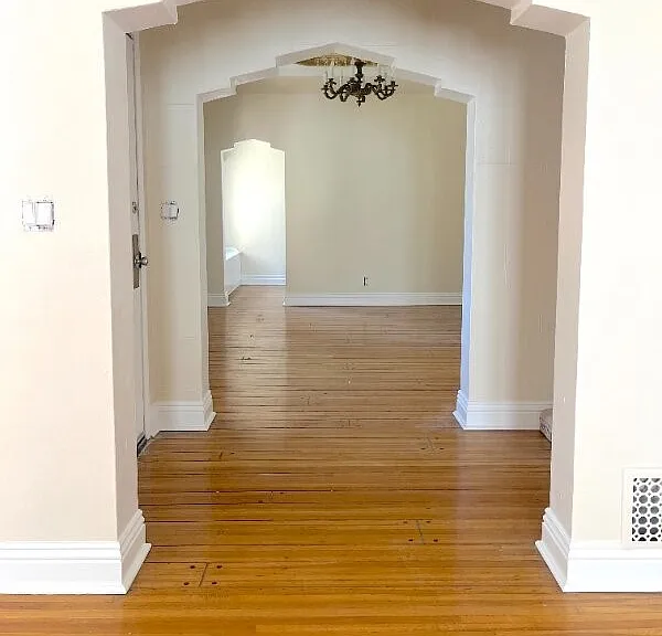 223 1/2 S Gale Dr — Photo 6