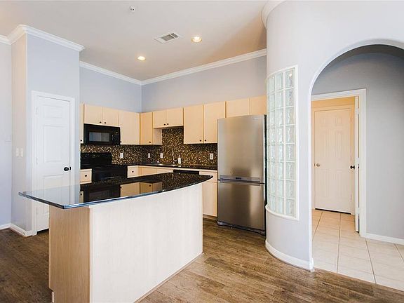 3rd image of 1441 East St Unit 309