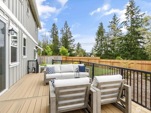 5003 Eagle Ridge Drive, Freeland, WA 98249