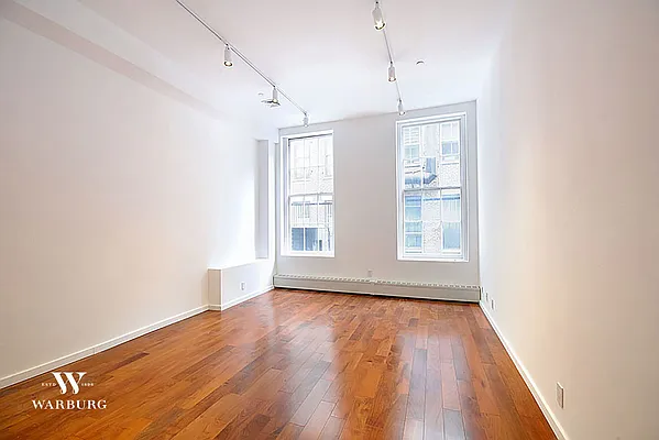 Rented by Warburg | media 17