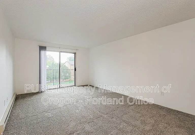 Parkway Garden — Photo 138