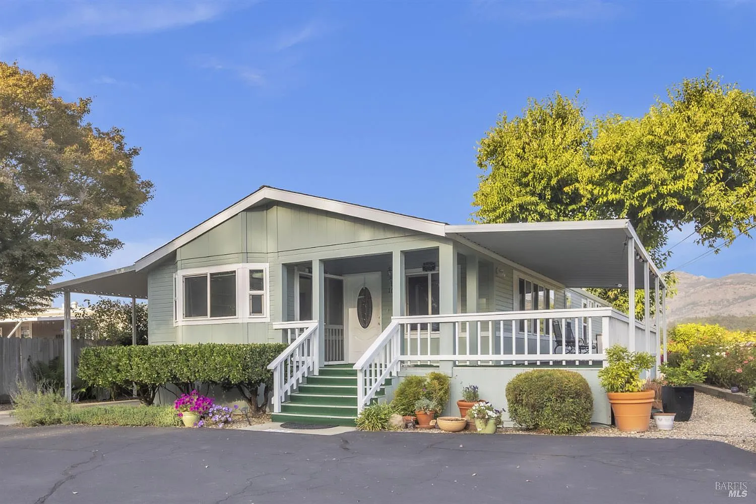 105 Claret Circle photo 1