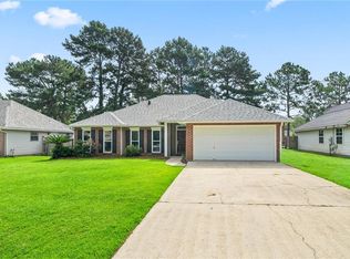 713 Lionel Ct, Abita Springs, LA 70420