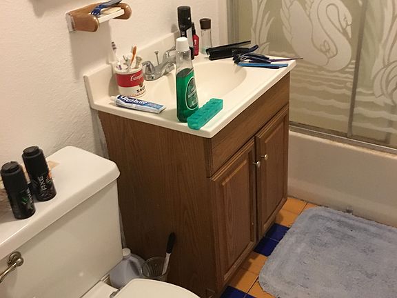 2nd image of 733 Lindsay Ave