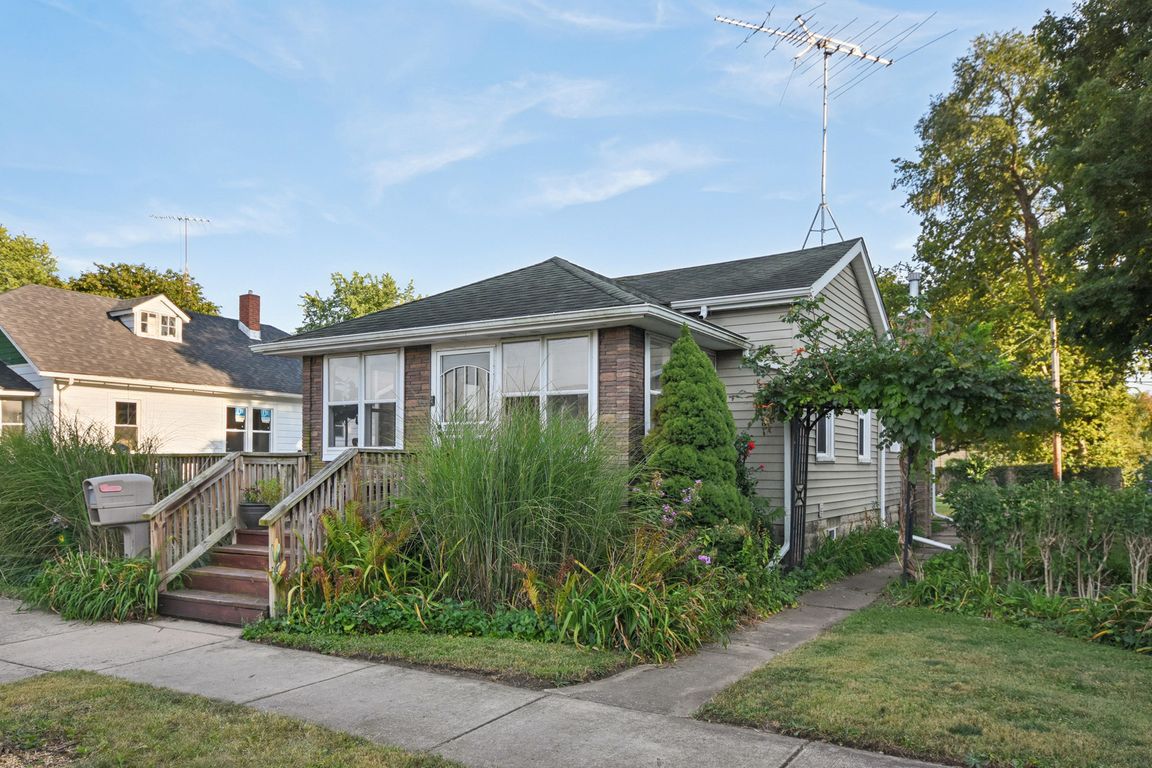 E North St-S1709-004
