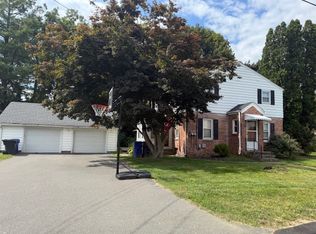 49 Cowan St, Suffield, CT 06078