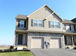 104 Linda Sue Ln, Schaefferstown, PA 17088