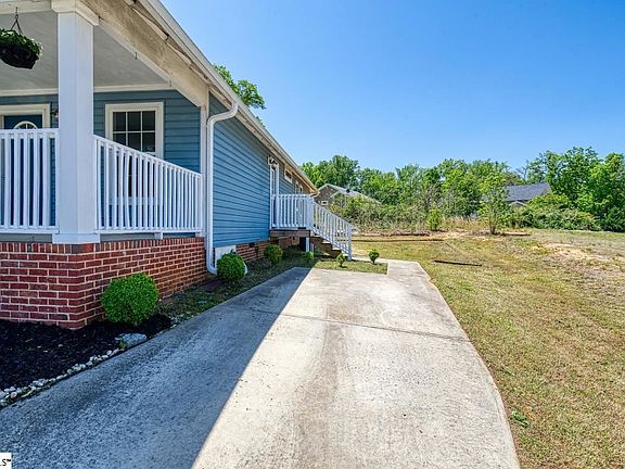 5th image of 212 Kara Ct