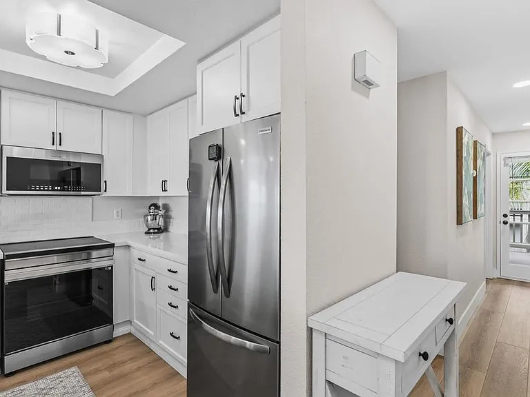 3961 Hortensia St #H10 — Photo 10