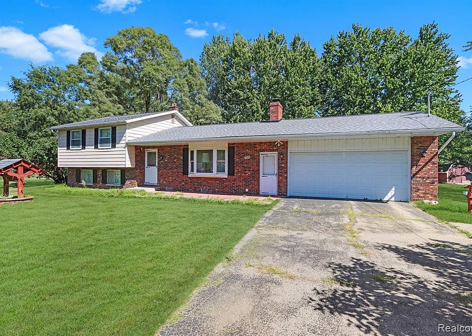 12865 Garden St, Birch Run, MI 48415 MLS 20221040597 Zillow