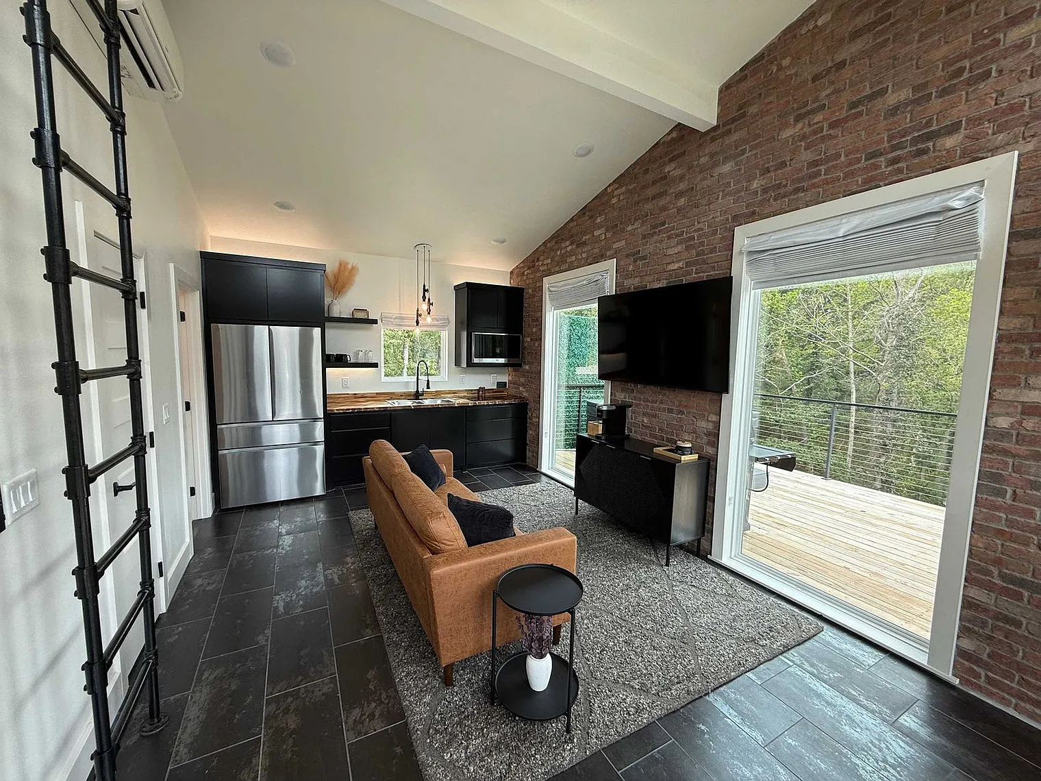 1 bed, 1.0 bath, $3,608 — Photo 1