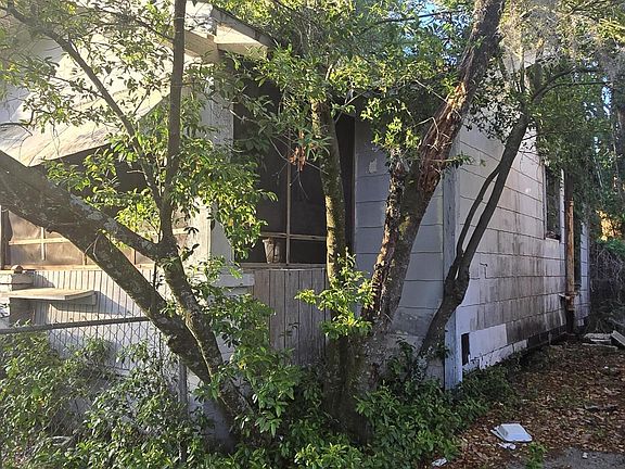 4th image of 641 LONG BRANCH Boulevard