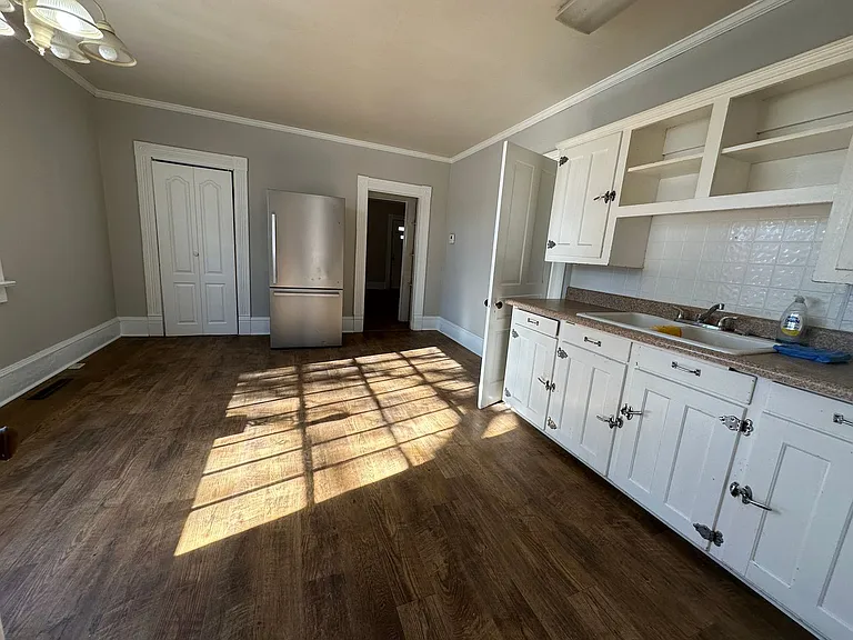 229 Wagner St — Photo 8