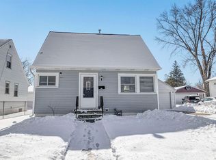 2004 Farlin Ave, Green Bay, WI 54302