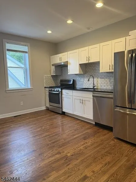 2 bed, 2.0 bath, $3,500 — Photo 2