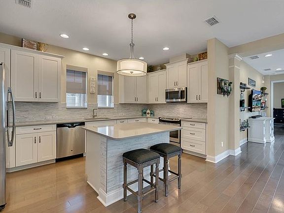 5th image of 8869 Laureate Blvd