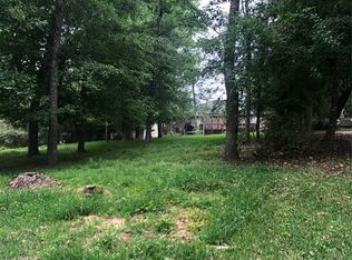 1629 River Oaks Dr, Huntsville, TX 77340