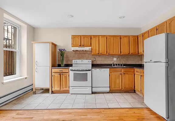 5th image of 367 W 120th St
