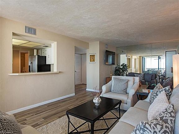 4th image of 10475 Gulf Shore Dr APT 163