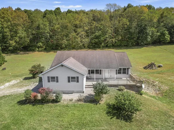 8850 Licking Valley Rd, Frazeysburg, OH 43822