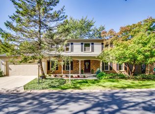 2822 Farmington Rd, Northbrook, IL 60062