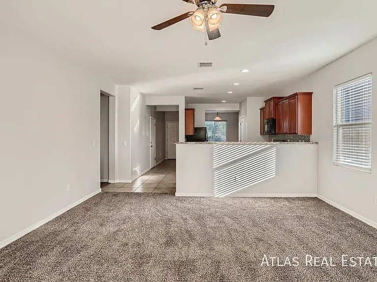 8253 W Razorbill Dr — Photo 2