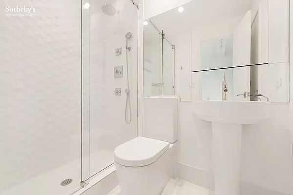 Rented by Sotheby's International Realty | media 26