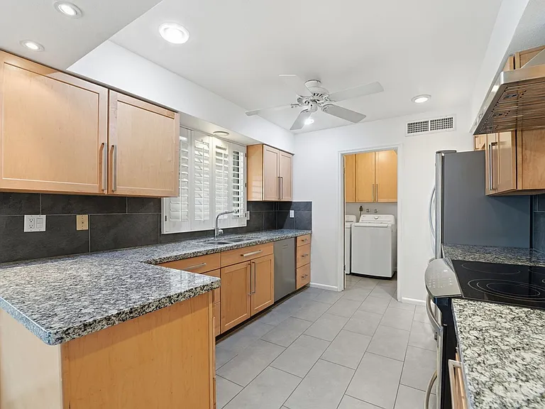 2051 E Hermosa Dr — Photo 17