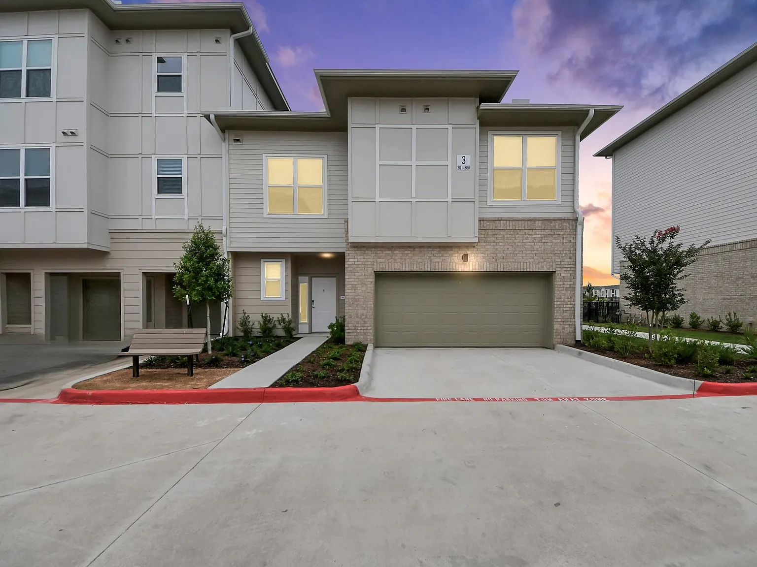 3 bed, 2.5 bath, 1821 sqft, $3,115 — Photo 1