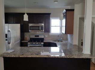 18618 Dormans Rd, Saint Albans, NY 11412