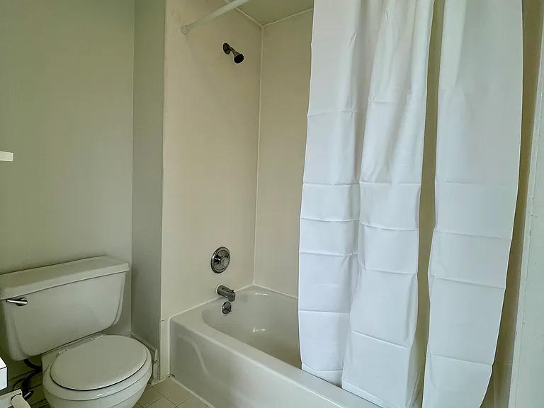 6323 S Rosebury Ave #2E — Photo 10