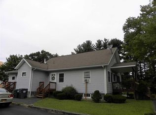 119 Dunsbach Rd, Halfmoon, NY 12065