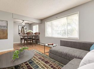 11825 101st St NW #3, Edmonton, AB T5G 2B6