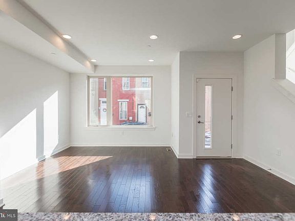 2nd image of 2666 Collins St