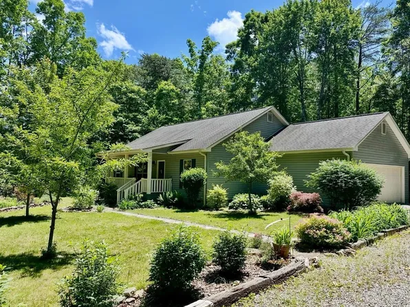 3062 Poe Rd, Soddy Daisy, TN 37379