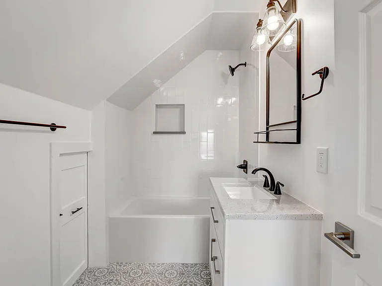 3915 W 53rd Ave — Photo 32