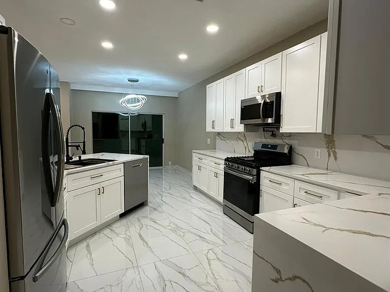 11027 Dellrose Crossing Dr — Photo 2