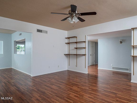 5th image of 873 N Bonanza Ave