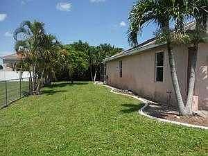 side yard