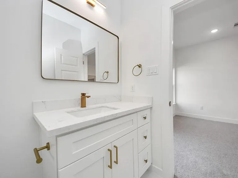 8125 Cabot St #B — Photo 17