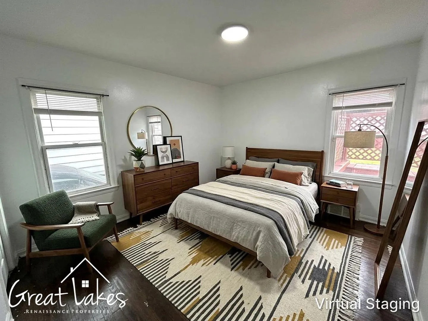 Lovely 2 Bedroom 1 Bathroom now available for rent! — Photo 4
