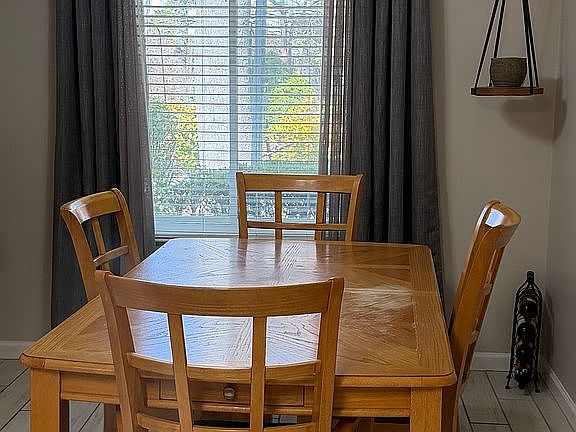 Eat in kitchen
