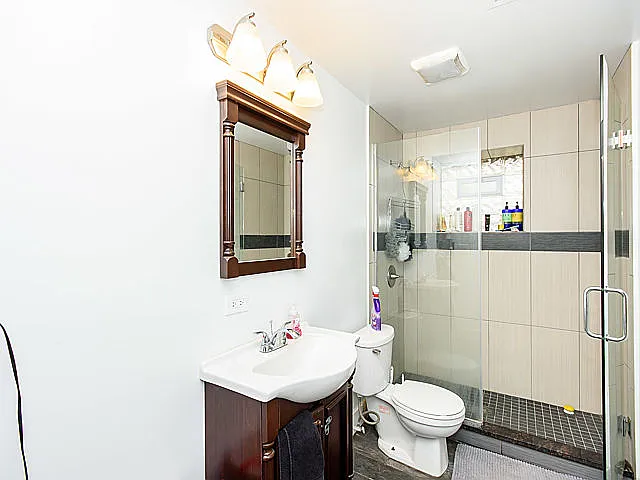 2 bed, 1.0 bath, $1,995 — Photo 4