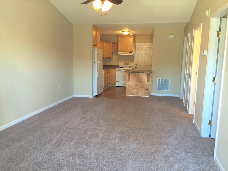 1807 Chandler Rd #15 — Photo 3