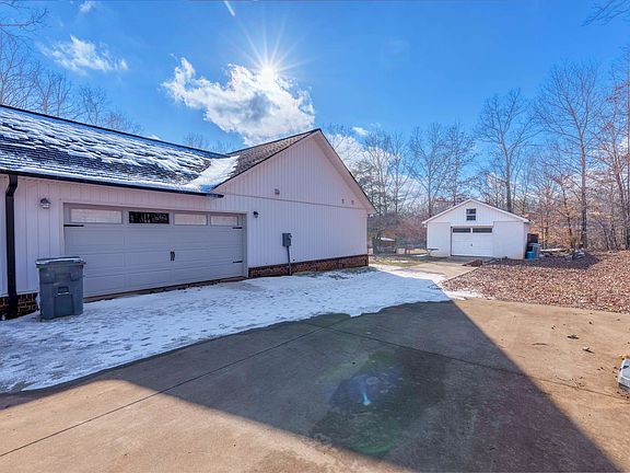 3rd image of 11977 Highway 17