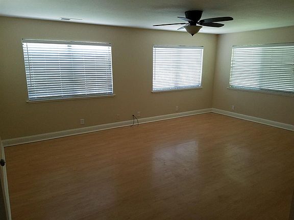 4th image of 3820 Antioch Ave