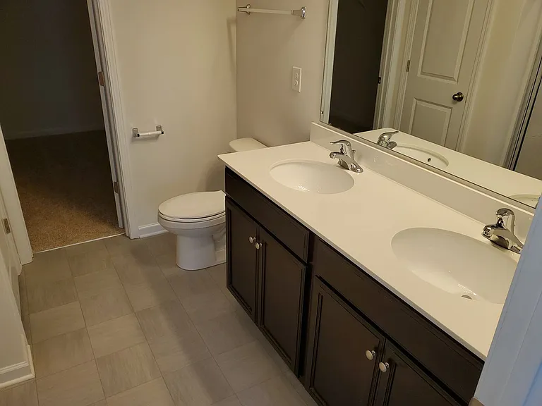 508 Elmwood Pond Ct — Photo 14
