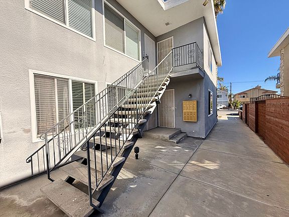 2nd image of 4136 Iowa St APT 6