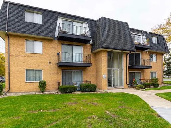 4901 W 109th St APT 101, Oak Lawn, IL 60453