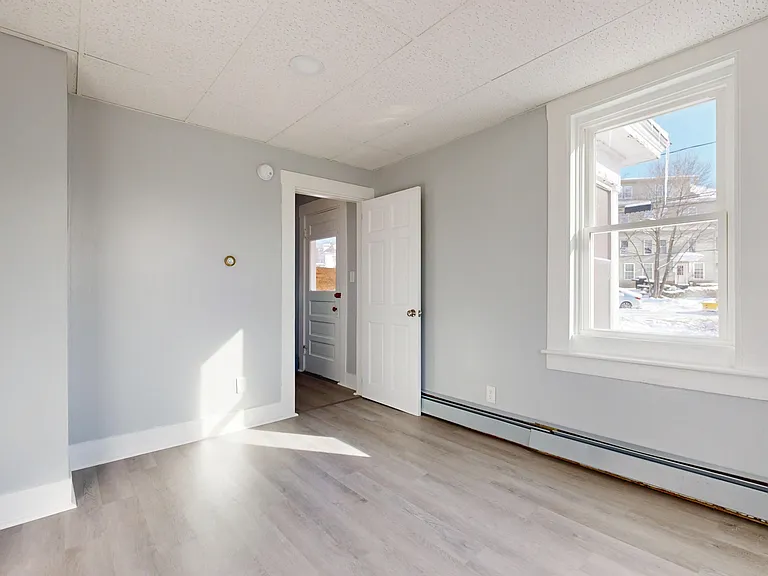 27 Nason St #D — Photo 16